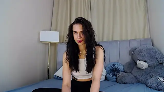 Snapshot of Erikka__ chatting on July 15, 2026, 12:43 pm Erikka online show from July 15, 2026, 12:43 pm
