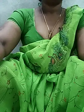 Snapshot of MaaliiiPonuTamil chatting on January 8, 2026, 1:41 am MaaliiiPonuTamil online show from January 8, 2026, 1:41 am