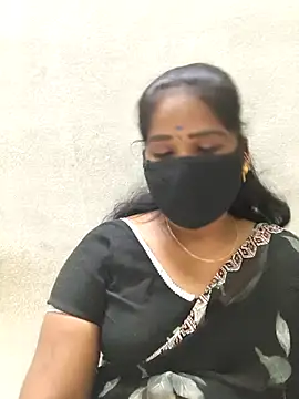 Snapshot of MaaliiiPonuTamil chatting on February 17, 2026, 6:36 pm MaaliiiPonuTamil online show from February 17, 2026, 6:36 pm