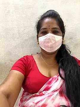 Snapshot of MaaliiiPonuTamil chatting on February 18, 2026, 6:42 am MaaliiiPonuTamil online show from February 18, 2026, 6:42 am