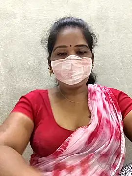 Snapshot of MaaliiiPonuTamil chatting on March 3, 2026, 11:43 pm MaaliiiPonuTamil online show from March 3, 2026, 11:43 pm