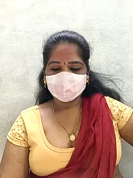 Snapshot of MaaliiiPonuTamil chatting on March 18, 2026, 11:52 pm MaaliiiPonuTamil online show from March 18, 2026, 11:52 pm