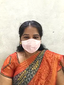 Snapshot of MaaliiiPonuTamil chatting on March 29, 2026, 6:19 pm MaaliiiPonuTamil online show from March 29, 2026, 6:19 pm