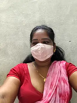 Snapshot of MaaliiiPonuTamil chatting on April 8, 2026, 12:21 am MaaliiiPonuTamil online show from April 8, 2026, 12:21 am