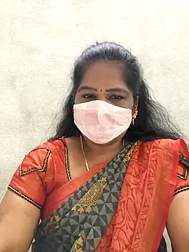 Snapshot of MaaliiiPonuTamil chatting on April 8, 2026, 2:17 pm MaaliiiPonuTamil online show from April 8, 2026, 2:17 pm