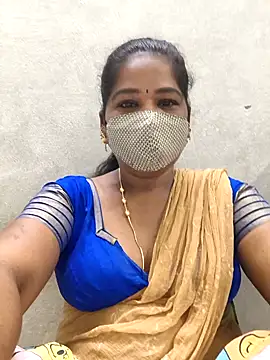 Snapshot of MaaliiiPonuTamil chatting on April 13, 2026, 12:49 am MaaliiiPonuTamil online show from April 13, 2026, 12:49 am