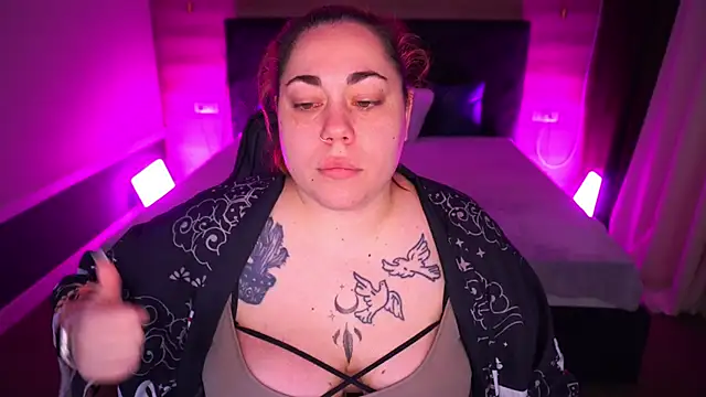 Kittywakee online show from November 29, 2025, 9:18 pm