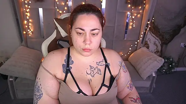 Kittywakee online show from February 26, 2026, 10:09 pm