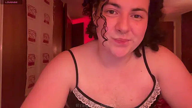 Snapshot of RaspberryTommyFTM chatting on October 6, 2025, 2:53 am RaspberryTommyFTM online show from October 6, 2025, 2:53 am