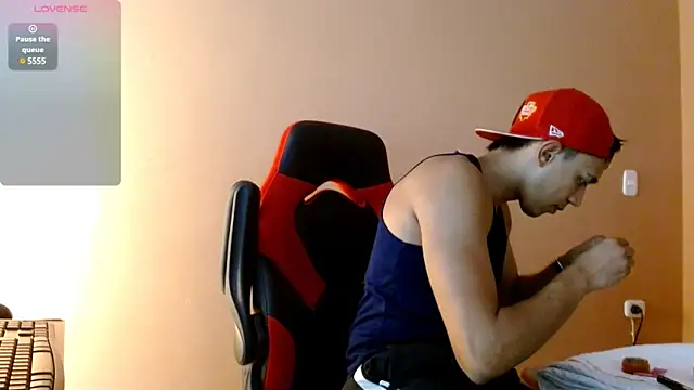 karlgiles  online show from January 10, 2025, 7:00 pm