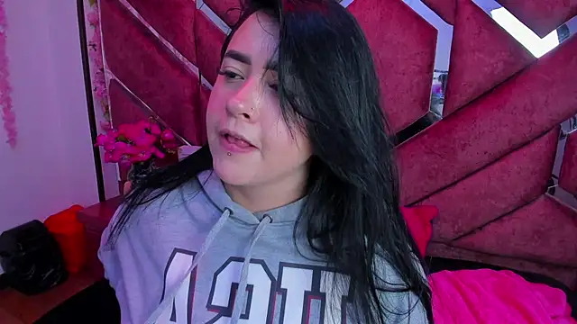 Victoria Rossy online show from September 23, 2025, 7:39 pm