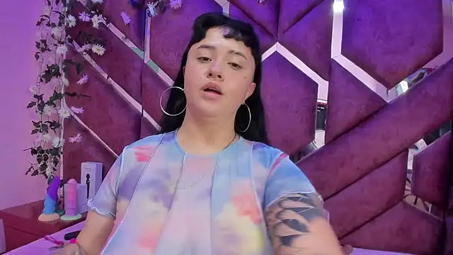 Snapshot of Victoria_Rossy chatting on February 6, 2026, 10:46 pm Victoria Rossy online show from February 6, 2026, 10:46 pm