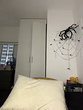 Snapshot of AgnesCampp chatting on December 4, 2025, 7:11 pm AgnesCampp online show from December 4, 2025, 7:11 pm