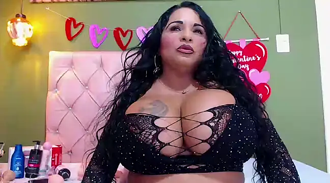 Snapshot of Michelle_busty chatting on February 14, 2025, 10:36 pm Michelle busty online show from February 14, 2025, 10:36 pm