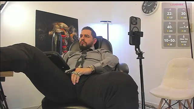 Snapshot of Ethan_Castellano chatting on November 17, 2025, 8:03 pm Ethan Castellano online show from November 17, 2025, 8:03 pm