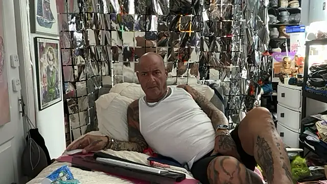 Snapshot of joeytatts66 chatting on May 18, 2026, 3:02 am joeytatts66 online show from May 18, 2026, 3:02 am