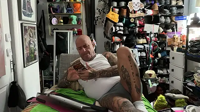 Snapshot of joeytatts66 chatting on May 22, 2026, 1:02 am joeytatts66 online show from May 22, 2026, 1:02 am