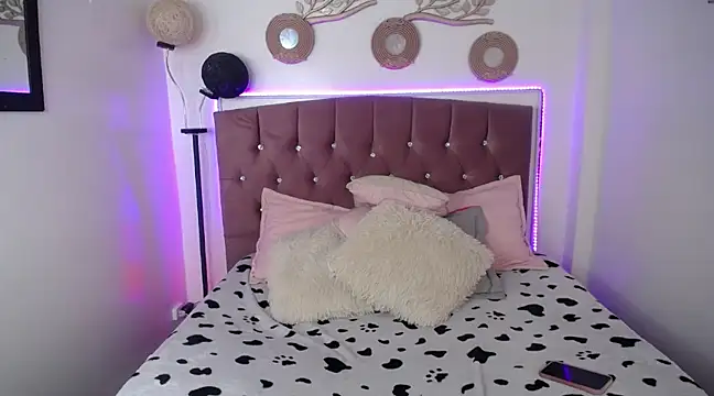 Snapshot of MIA_YOURHOTTIE chatting on February 28, 2025, 3:26 am MIA YOURHOTTIE online show from February 28, 2025, 3:26 am