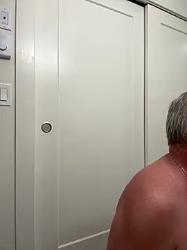 aarosteev2 online show from March 5, 2025, 11:38 pm