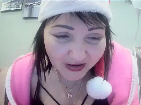 ClaireSunset online show from December 17, 2024, 8:43 pm