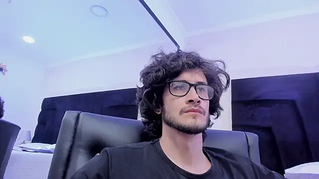 Loggan donnelly online show from January 24, 2025, 11:23 pm