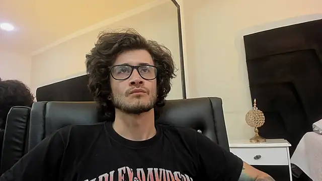 Loggan donnelly online show from January 29, 2025, 11:14 pm