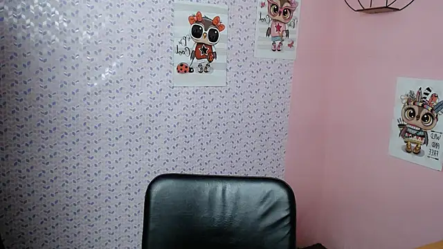 AlisaCatty  online show from January 28, 2025, 9:40 pm