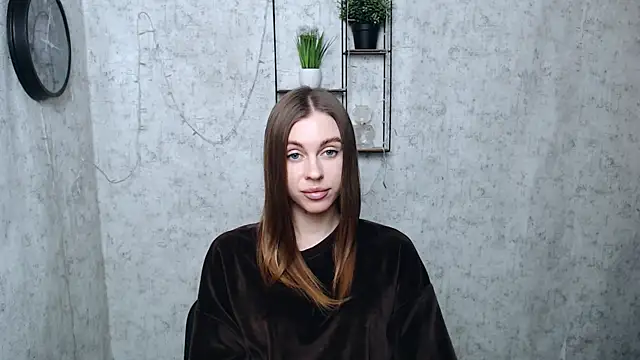 AlisaCatty  online show from February 6, 2025, 12:59 pm