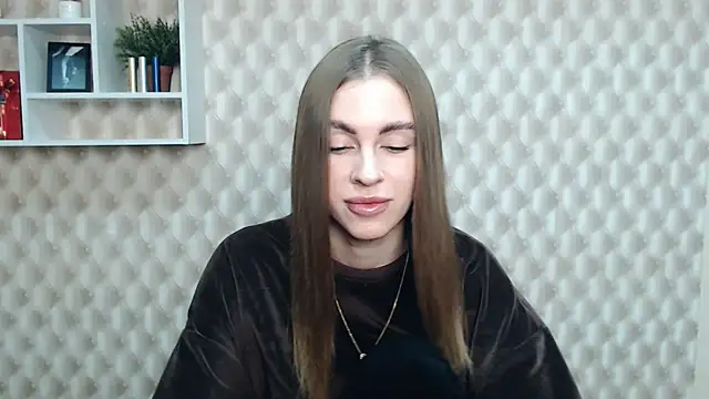 AlisaCatty  online show from March 12, 2025, 7:13 am