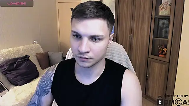 handsome guy01 online show from October 27, 2025, 6:01 pm