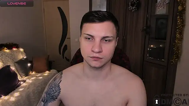 handsome guy01 online show from November 28, 2025, 12:08 pm