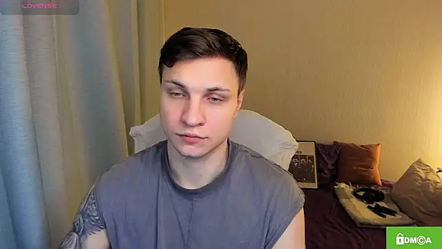 handsome guy01 online show from March 4, 2026, 12:38 am