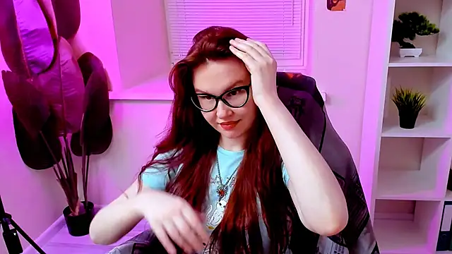 CarolGiggly online show from April 10, 2026, 12:16 am