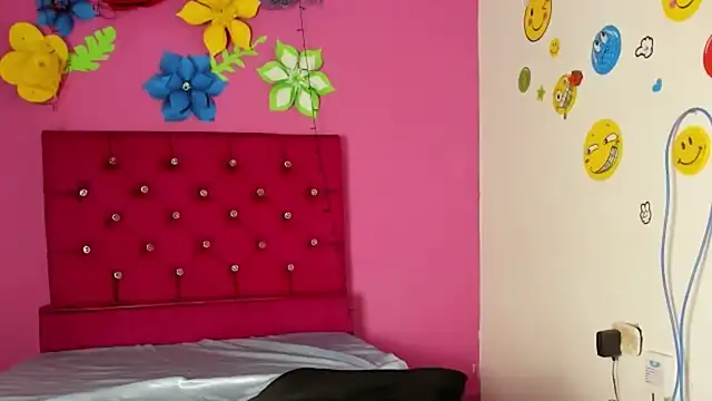 tiffany Bitch online show from December 27, 2024, 7:57 pm