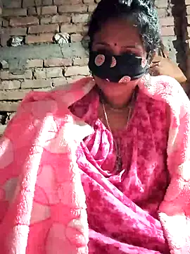 Hotty-dola online show from January 1, 2025, 6:06 pm