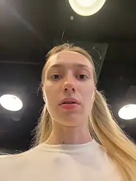 Snapshot of Lia__Love chatting on October 15, 2025, 12:16 pm Lia Love online show from October 15, 2025, 12:16 pm