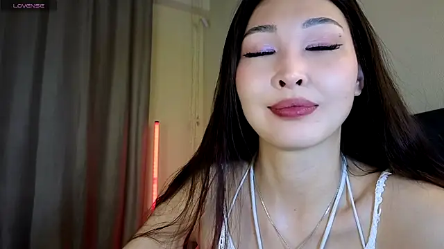 Snapshot of honey_yani chatting on May 16, 2026, 10:41 pm honey yani online show from May 16, 2026, 10:41 pm