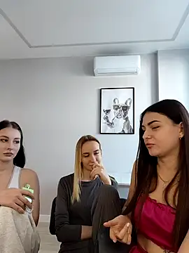 ShySonya online show from November 8, 2025, 11:21 am