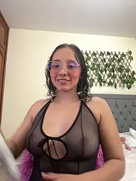 Snapshot of Kay_LustyWife chatting on February 6, 2025, 2:37 pm Kay LustyWife online show from February 6, 2025, 2:37 pm