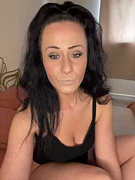 SweetSolez online show from April 15, 2026, 12:45 pm