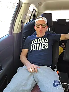 xxJANI2xx online show from March 19, 2025, 1:29 pm