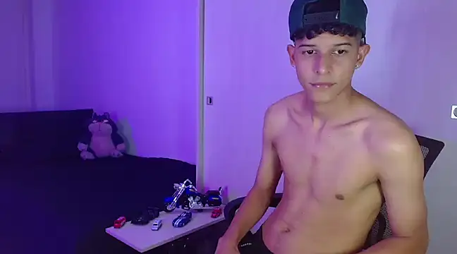 LiamGadiell online show from February 9, 2025, 12:06 am