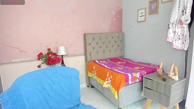 lauren rios7 online show from December 2, 2025, 2:01 pm