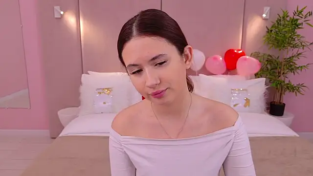 Snapshot of milaleoneli chatting on February 15, 2025, 12:33 pm milaleoneli online show from February 15, 2025, 12:33 pm