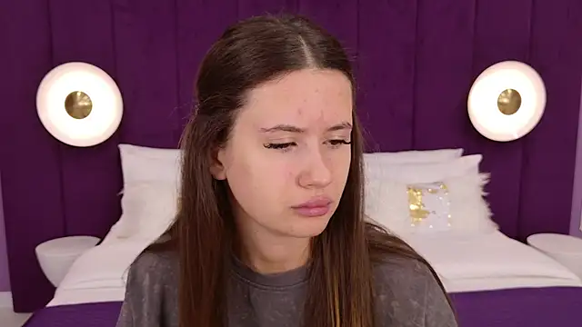 Snapshot of milaleoneli chatting on March 17, 2025, 12:25 pm milaleoneli online show from March 17, 2025, 12:25 pm