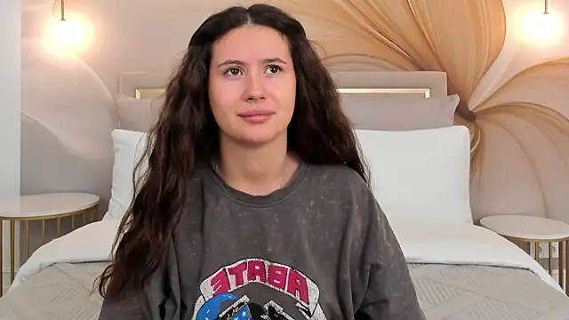 Snapshot of milaleoneli chatting on September 11, 2025, 3:01 pm milaleoneli online show from September 11, 2025, 3:01 pm