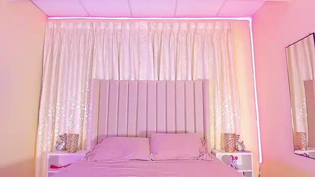 Aliison Smith online show from March 17, 2025, 3:03 am