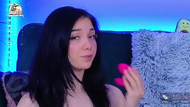 AveryWillow online show from January 6, 2026, 6:44 pm