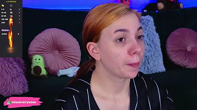 AveryWillow online show from April 7, 2026, 9:04 pm