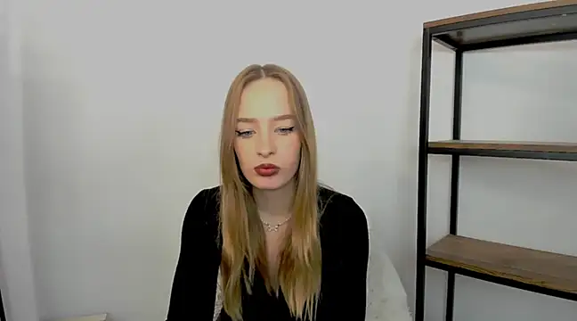 LilaGold online show from December 5, 2024, 6:44 pm